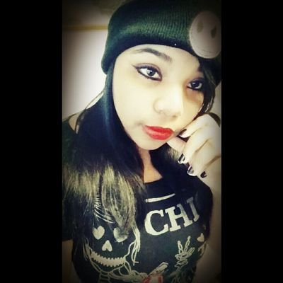 Just a girl from Brazil living a crazy life in Miami -/,,/ YOLO