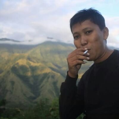 dhenyjhie's profile picture. jangan pernah mengeluh, kerjakan dan liat senyum orang2 yang menyayangimu, berjuang hingga tetes darah terakhir  085234952931, https://t.co/JStyAVYyj5