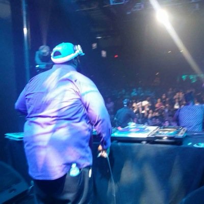 official hittmenn Dj I tweet my thoughts. Right or Wrong its just what i be feelings at the time I would give yo ass a dollar before i GIVE A FUCC