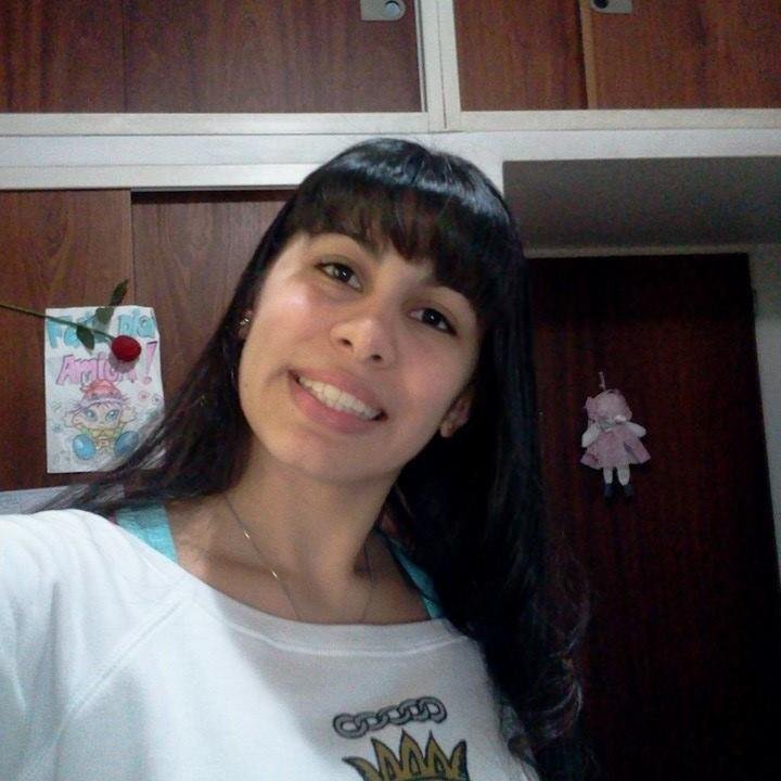 Estudiante. Comprometida.