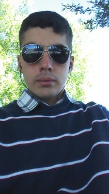 La vida es una sola, vivela goza cada instante de ella antes de que sea tarde... Estudiante de Ing En Informatica en Universidad Andres Bello