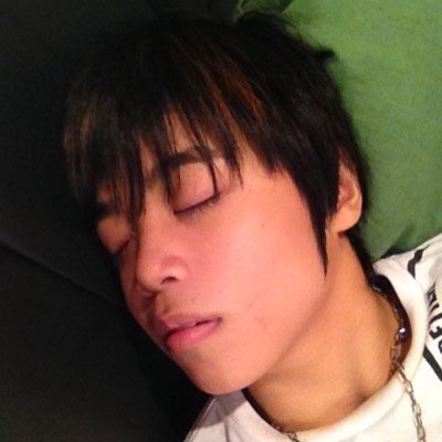 ロイズっすwww15歳でっちゅ（笑）
誕生日は2月14日バレンタインデーですっっ！まだ、ツイッターに慣れていないので ヨロシクお願いしまーす‼️