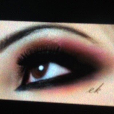 “_: غــاب وترك لــه واحده ميته فيه حسبي علـى آلايام مشين قضــاها تسرق حبيب الروح مـني وٱنا أبيه وتـزيـد في قـلب الشقاوي شقاها”(الخاص ممنوع