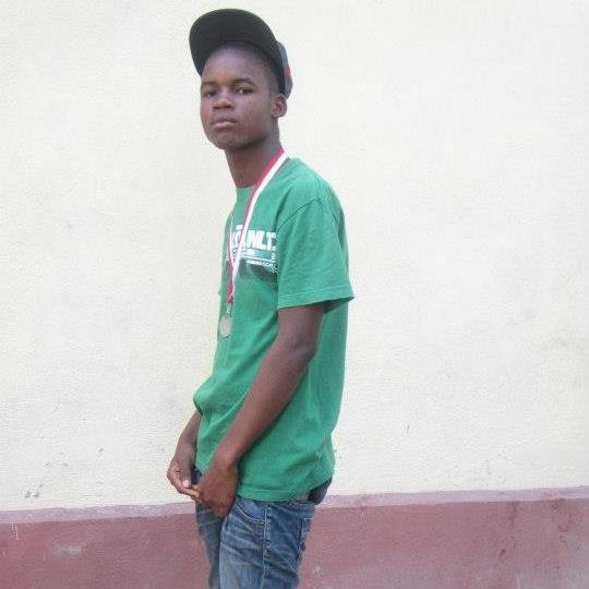 jhamenphull's profile picture. jhamenpull l'homme de bon coeur
en meme temps tres affectues par conte je suis tout ce qui est positif