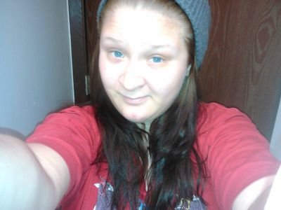 im Jessica. Im Greek, German & Native American. I love 5 Seconds Of Summer, Pierce The Veil and Of Mice & Men. Ashton Irwin & his dimples make me happy 3