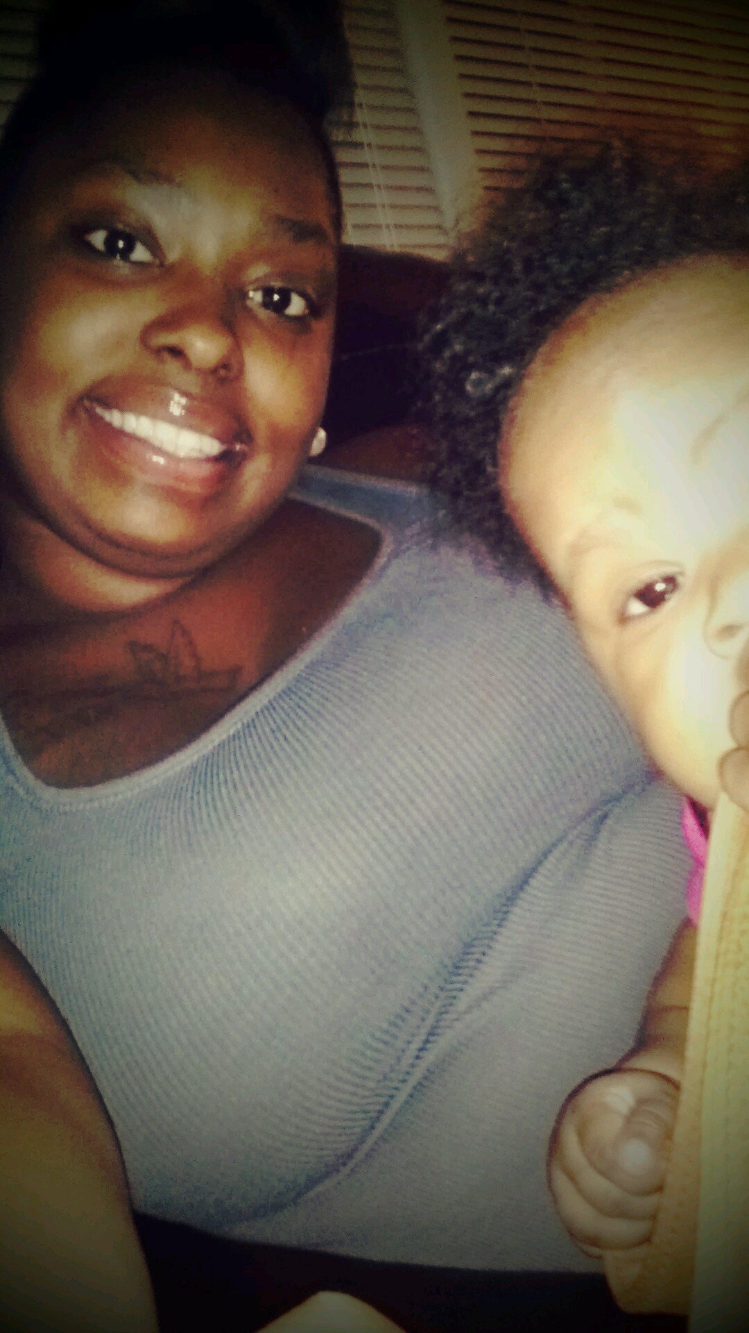 19 . Graduate Of 2014 . A Mother Of An Handsome Son & A Gorgeous Baby Girl :)) Looking Foward To All Success♥ $$$ follow me i may follow bak ∵