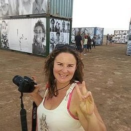 Bicycle riding, folk music tragic... journalist & sometimes ABC Sunshine Coast producer.. own tweets, RT not endorsements...HAVE U GOT A STORY?