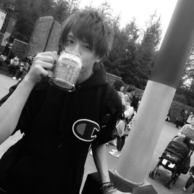 たまーにラジオのレポーター。ディズニー好きです。年パスも持ってました！！ コーラに合う食べ物なら何でも食べます。