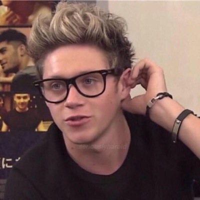 HIII FOLLOW @lolnohes SHE FOLLOWS BACK JUST ASK XXX