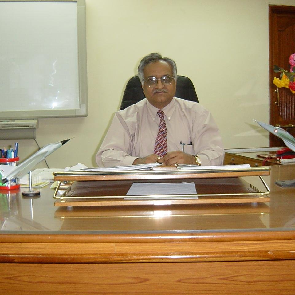 Free lance aeronautical and airworthiness consultant