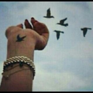‏‏‏‏‏ورضينا وكيفما تمضي الحياة مضينا ...أسعى إلى تحقيق أحلامي♡