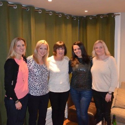 married to david and have 4 wonderful daughters and 7 gorgeous grandchildren