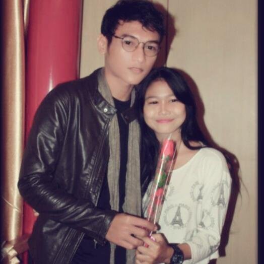 mencintaimu lebih dari yg kau mau,menyayangi mu dengan tulusku menjagamu walaupun tak disampingmu! #takseperti ♥ @JJGurusinga ♥