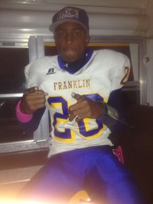 4b0101e6d649405's profile picture. football is life doin this for my uncle rip on my way to the top