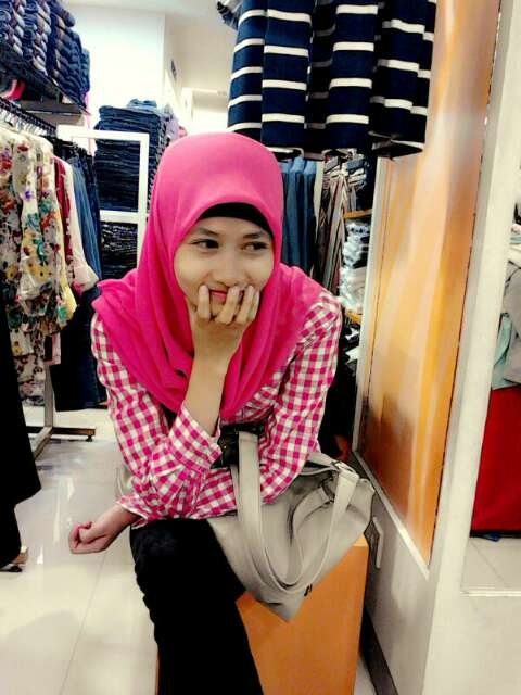 don't despair and never loose hope cause Allah is always by your side