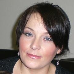Hi there, im a married mum of three gorgeous girls.love my family and friends,a homebody.