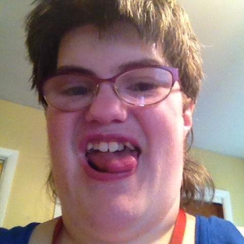 mileyfreak343's profile picture. fun loves music movies friends shopping