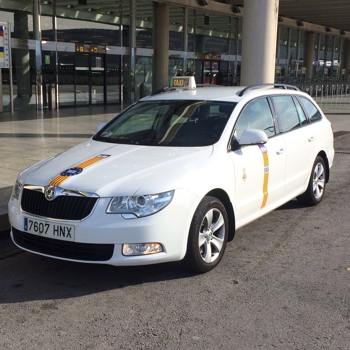 Majorca Airport transfers | Palma Airport taxis |