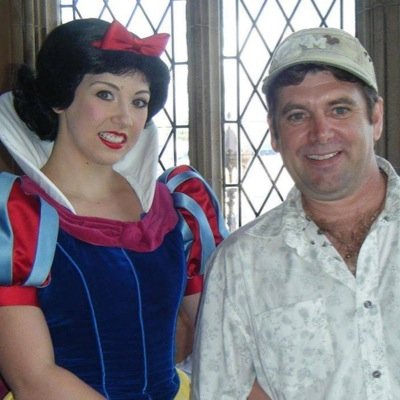 i'm a Disney freak and I know it! 
Live! Laugh! and Love much!