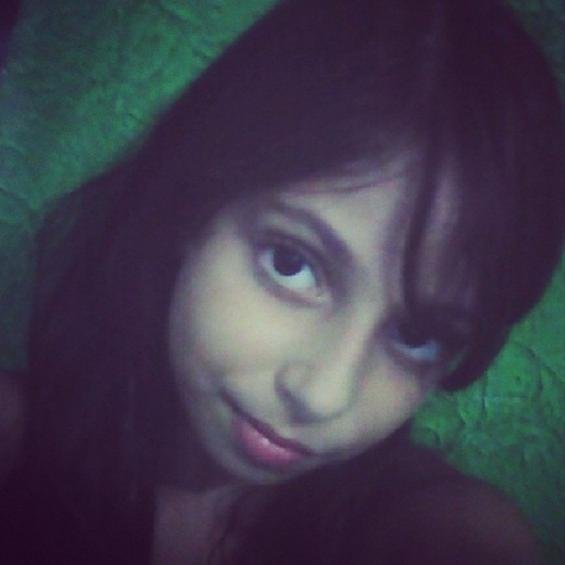 Sigam ⇨ @ManuzinhaSousa_ *************(Ela segue todas de volta!)