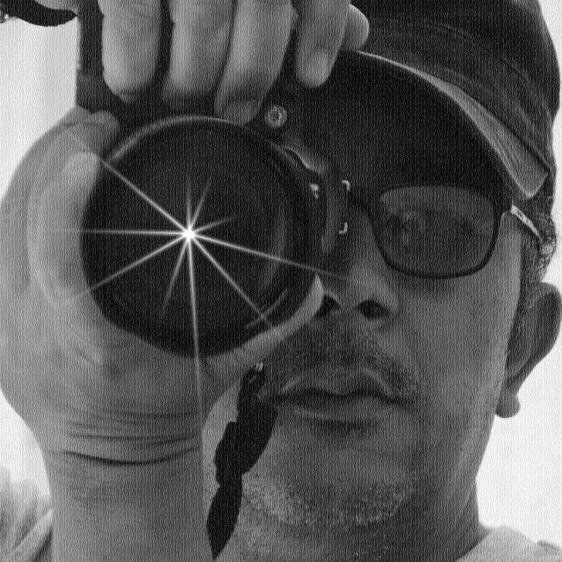 Instagram: @potiguarte
Fotógrafo hobbysta, fundador e Administrador do Blog Potiguarte e do Grupo de fotografia CAÇADORES DE IMAGENS no Facebook.