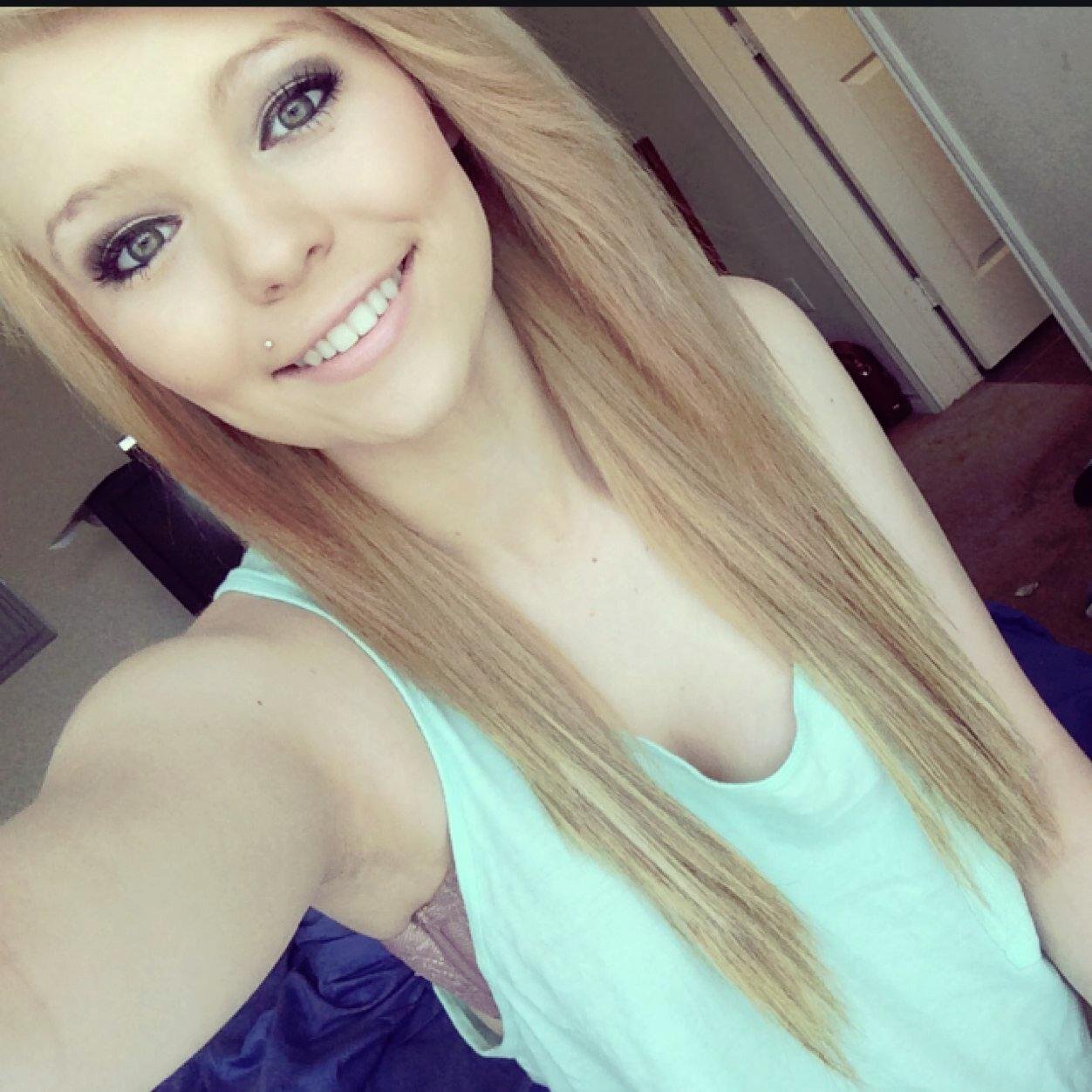 audreyhines17's profile picture. 