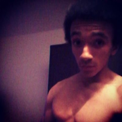 DeccPiinderr's profile picture. Never give up on something/someone you can't go on a day without thinking about. Boxing❤  Muscle and Fitness