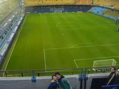 tatebostero's profile picture. Cumple sus sueños quien resiste! A el fútbol lo inventaron los ingleses, pero Riquelme fue quien lo puso en practica. Socio del CABJ....