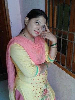 Teacher in Shah satnam ji girls school Sirsa