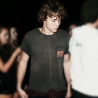 free follow from @ashtonidc
