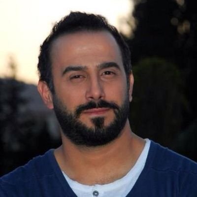 أحببتك أكثر مما ينبغي واحببتنى اقل مما أستحق