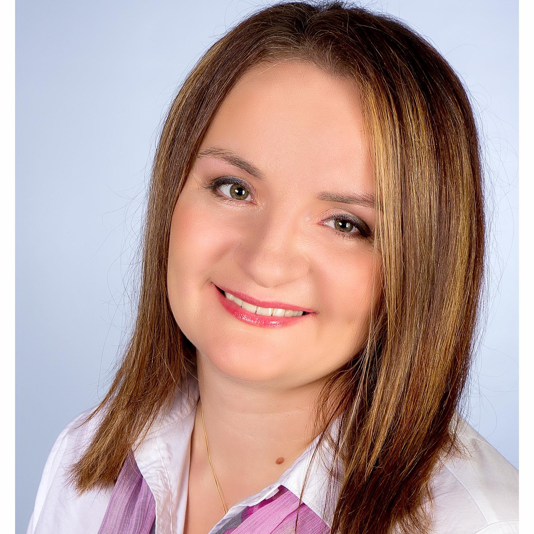 AuzinaInga's profile picture. 