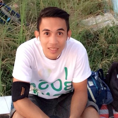 xtatic02's profile picture. smile will make everything light... so smile