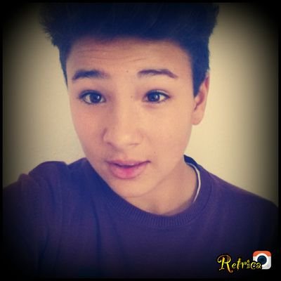 -13 Jahre
-Hobby is Fußball
-Chillen for my life
-Follow me
-und so#$#$#
