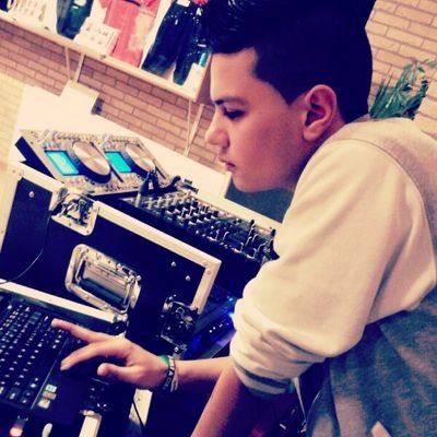 .VATO GONZALEZ! . !!!YELLOW CLAW!!! ik ben nog luier dan een pamper! #radio538. FEYENOORD. ωєєкєη∂ ¯\_(ツ)_/¯. http://t.co/B7uDFazQEa.