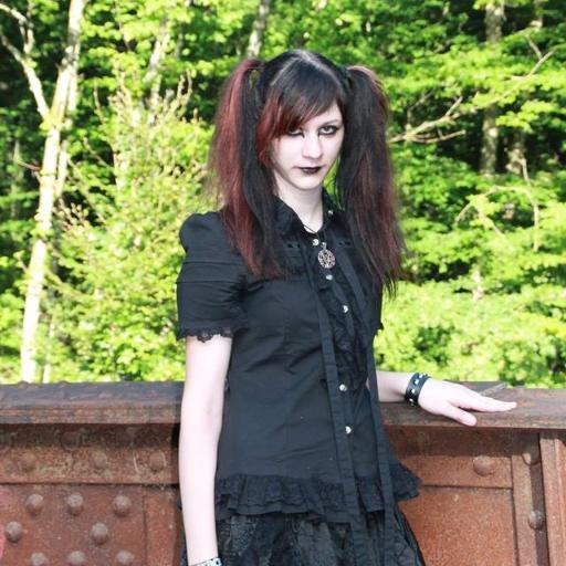 Stacy666satan's profile picture. Je suis une grande fane de métal surtout de Marilyn Manson! I LOVE MARILYN MANSON!! J'aime aussi les mangas et Harry Potter!