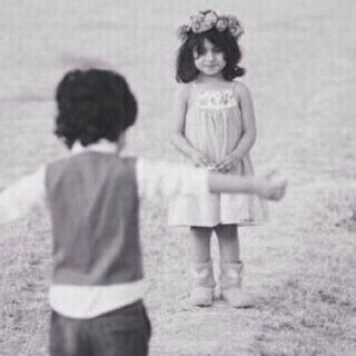 ( قل هو الله احد ۞ الله الصمد ۞ لم يلد ولم يولد ۞ ولم يكن له كفواً احد ) .