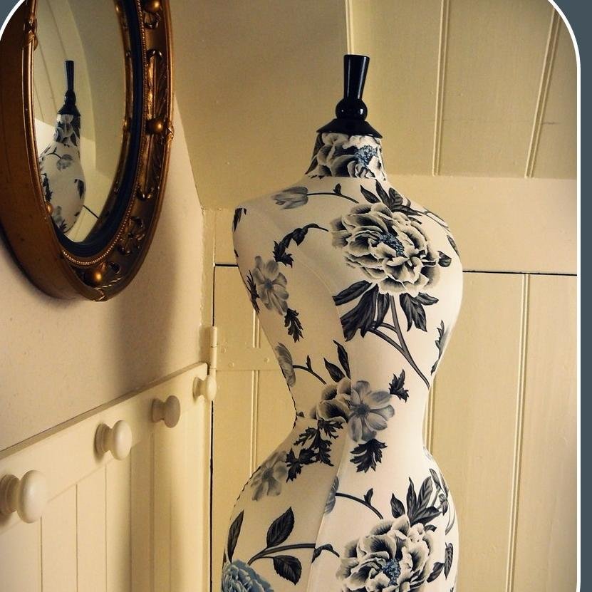 We have men's and women's clothing, handmade crystal jewelry, LeeAndi's Purple Roses Accessories, Cherry Tree Soaps and lots more!