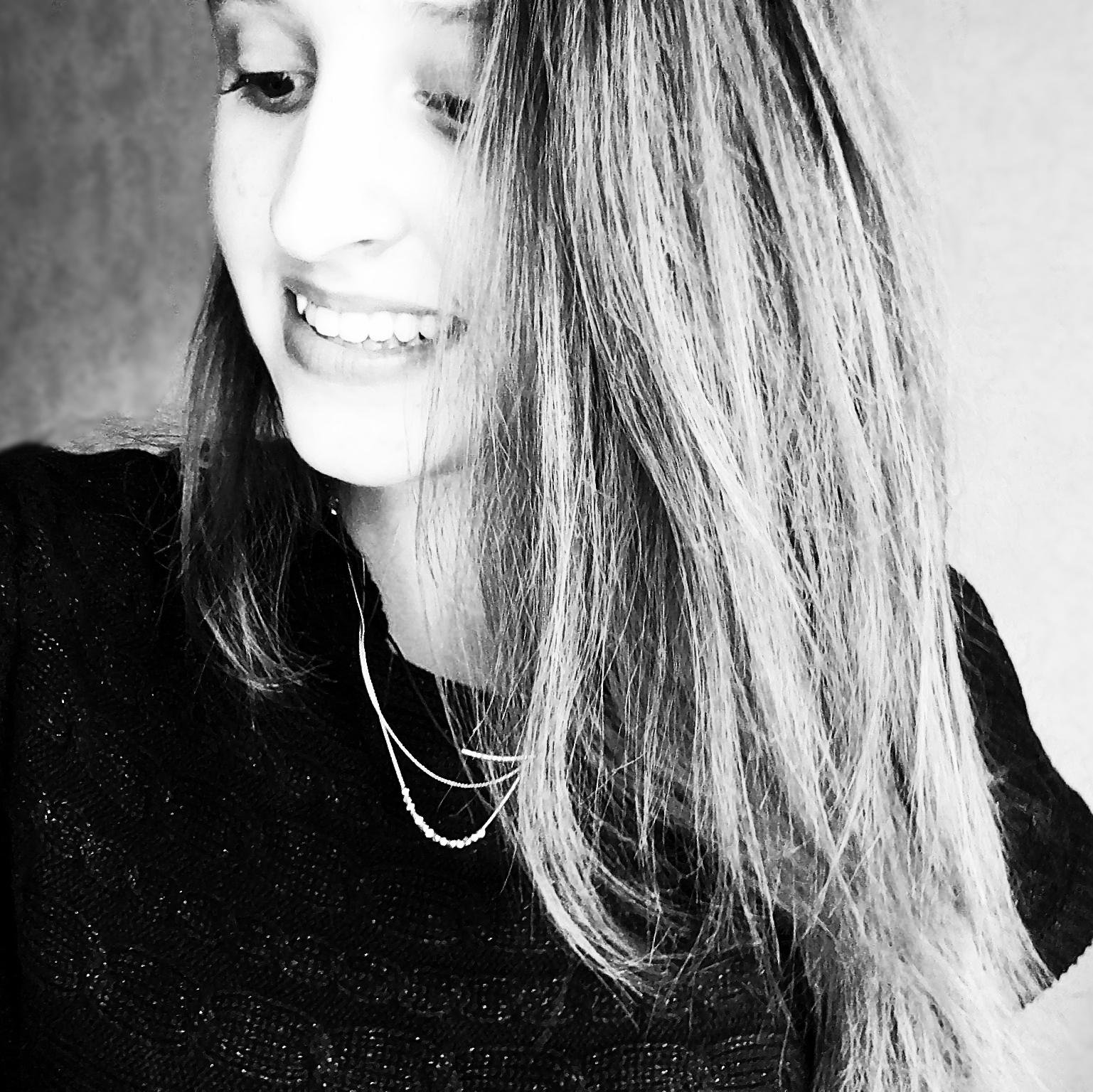 lucieTds22's profile picture. My head's under water but i breathing fine .