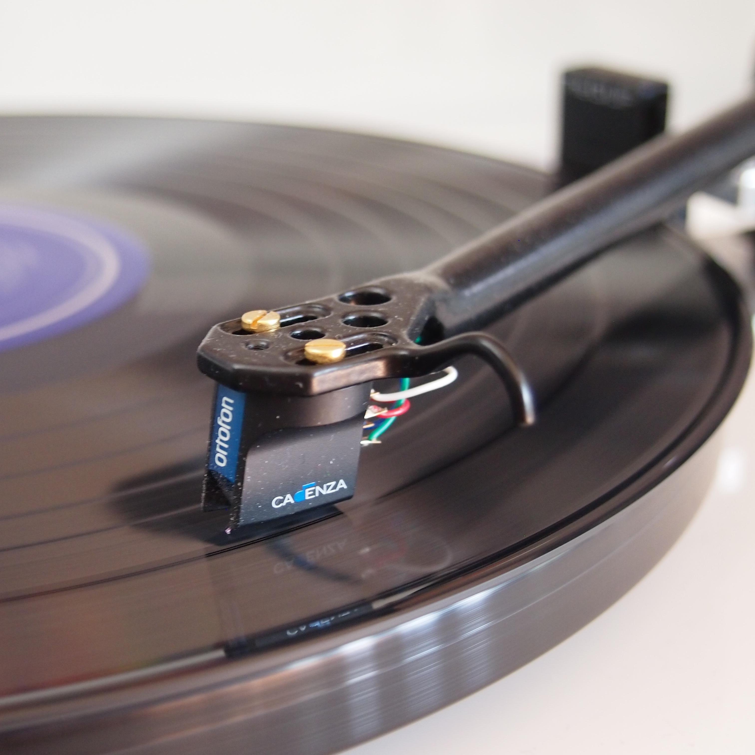 O_sht_its_Chris's profile picture. 