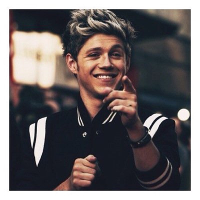 hey babe, i just gave you a free follow so please follow my main @crimsonlwt