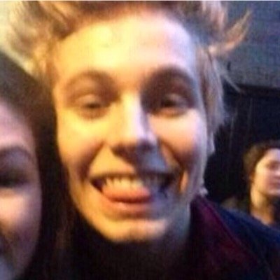 FOLLOW @_HTTPSAM ITS MY PERSONAL AND I NEED FOLLOWERS