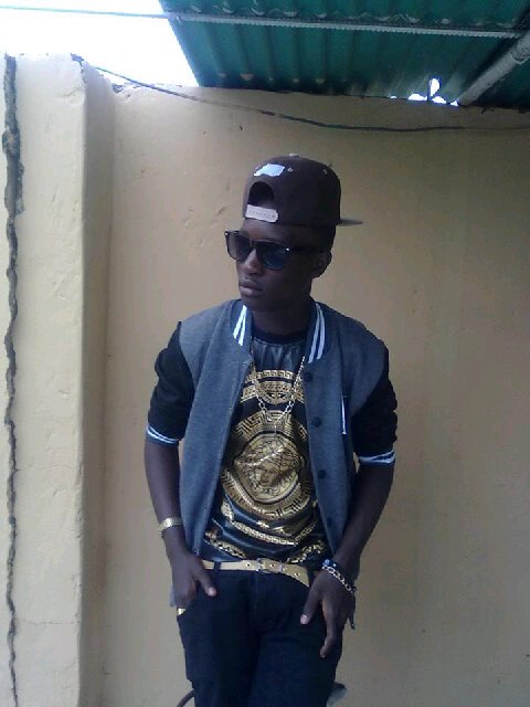 CHARLIE_T_rock's profile picture. 