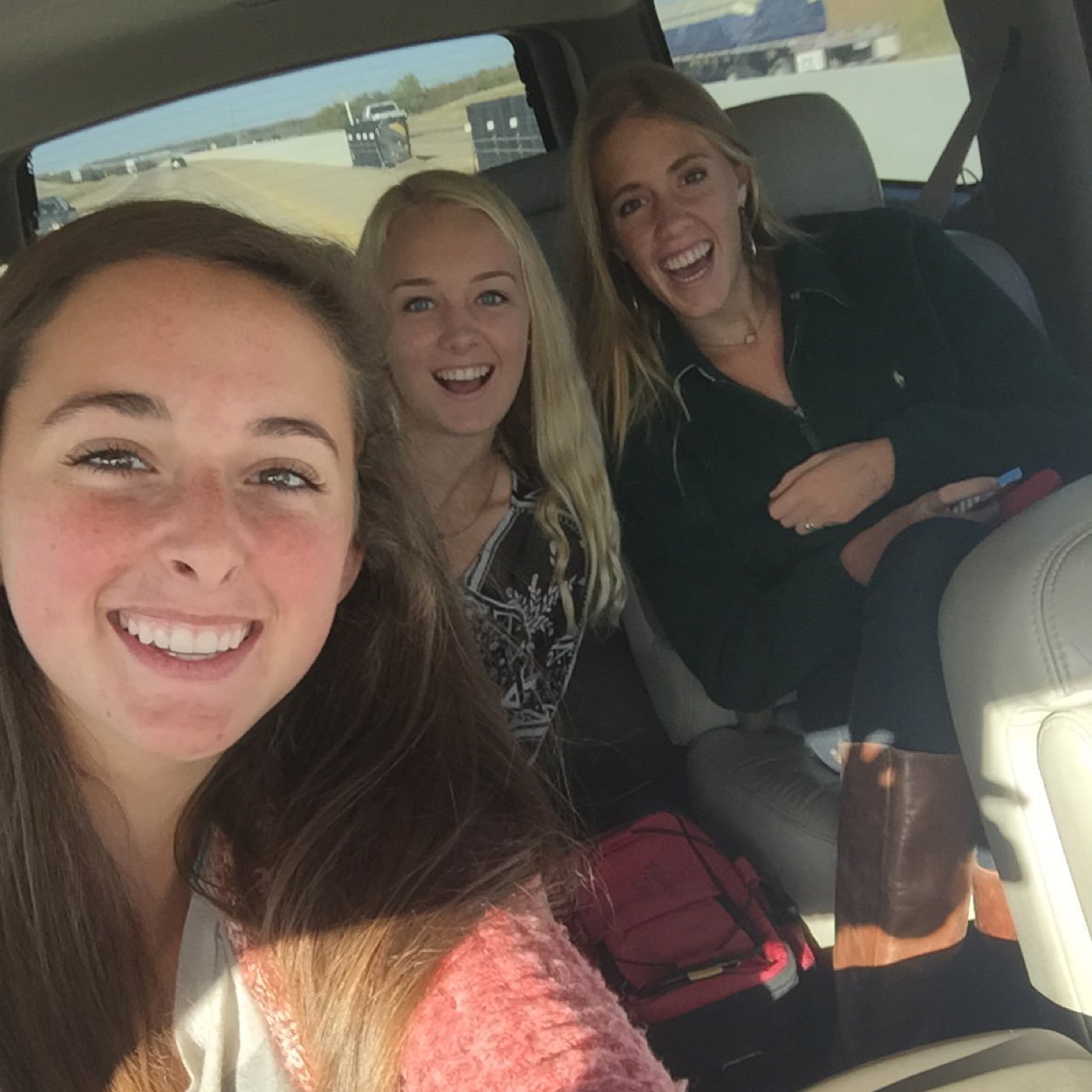 elizabethpdavis's profile picture. APES.