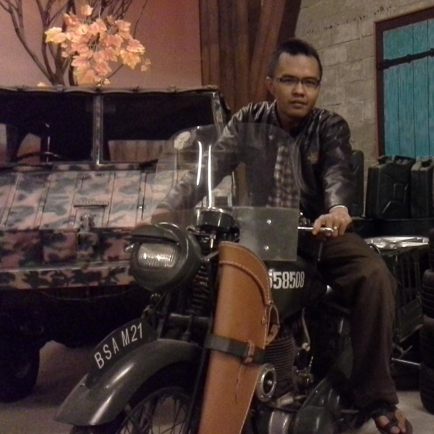 dhenycahyoe's profile picture. Founder Toko @OmaGue - Belanja Hemat dan Murah
Kontak : info@OmaGue.com