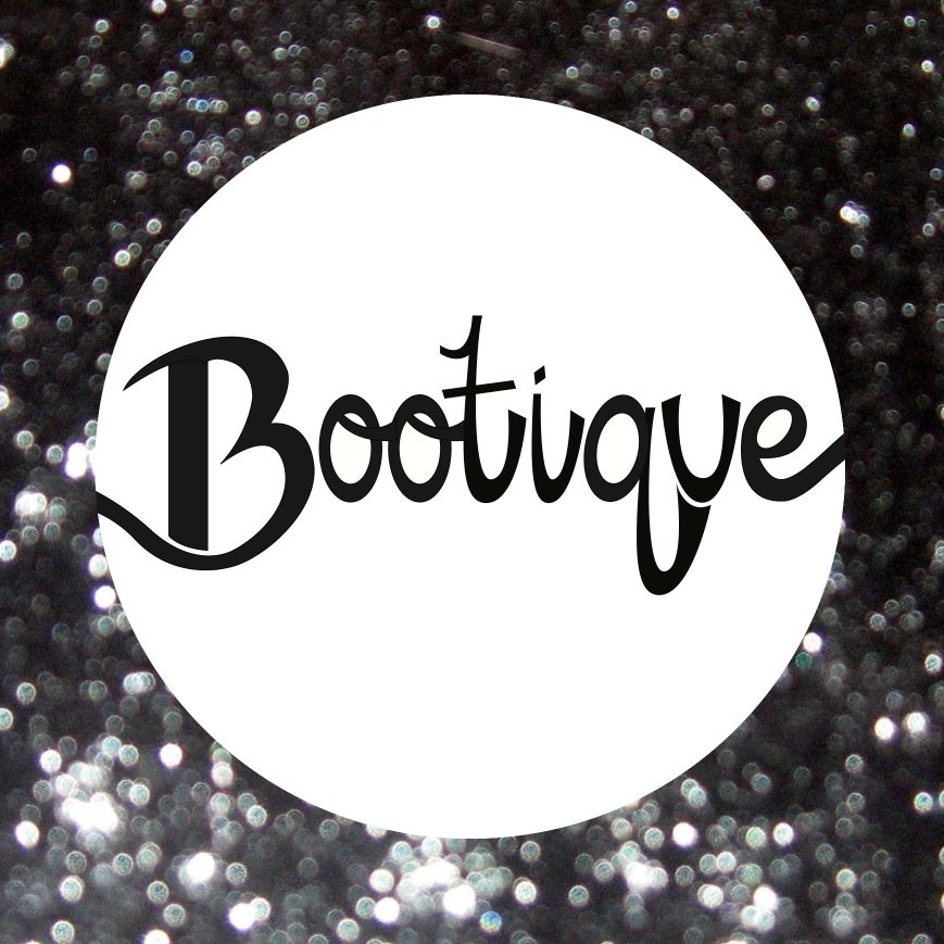 Specializing in customized iron-on Ugg accessories, 100% authentic Swarovski crystals in each design. We accept personalized orders! ✨