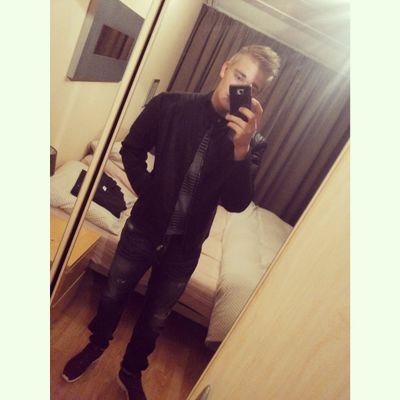 IG Sjoerdw_ follow ik hou van je kneus xxx je poepie