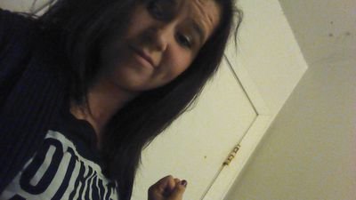 I LOVE ONE direction and Jb  and hopelessly in love with Joy Rozer