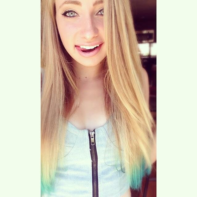 courtneyMTR_'s profile picture. mermaids are pretty cool .