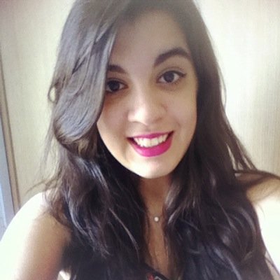 Eu gosto de tudo que me tira um sorriso espontâneo sem precisar de esforço para isso.